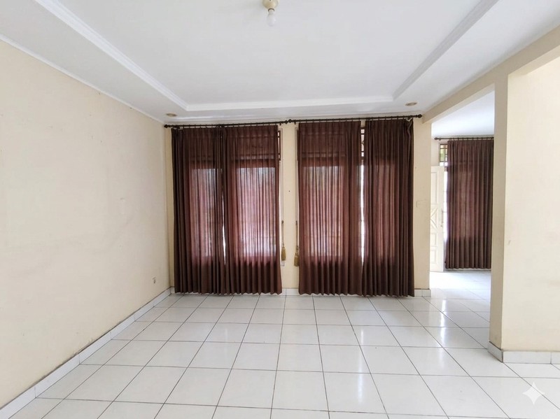 Dijual Rumah Hoek Bintaro Sektor 9 - 2 Lantai, 4 KT, LT 222 m², SHM, Jarang Ada!