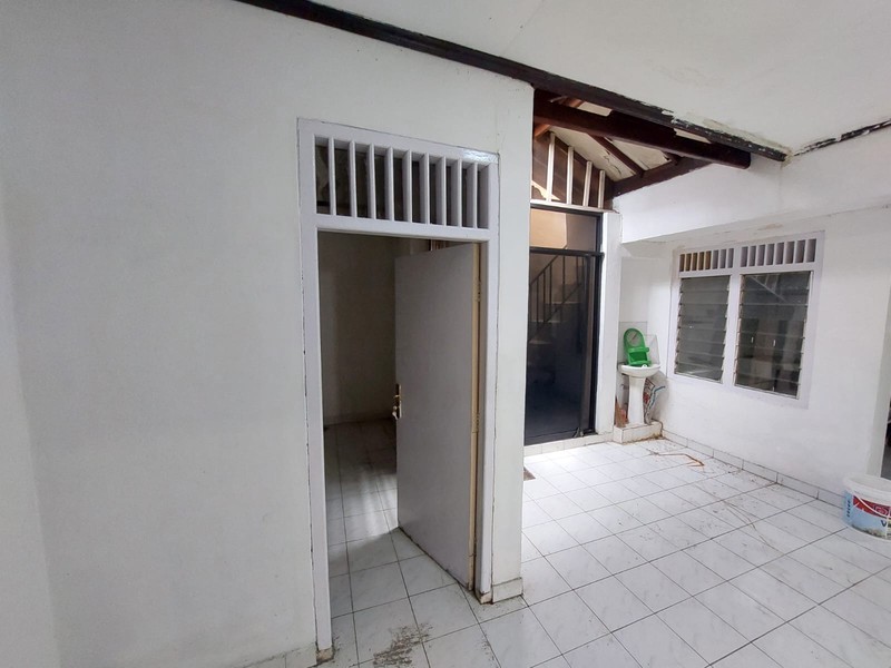 DISEWA RUMAH SIAP HUNI 2 LANTAI DI TEBET BARAT DALAM JAKSEL