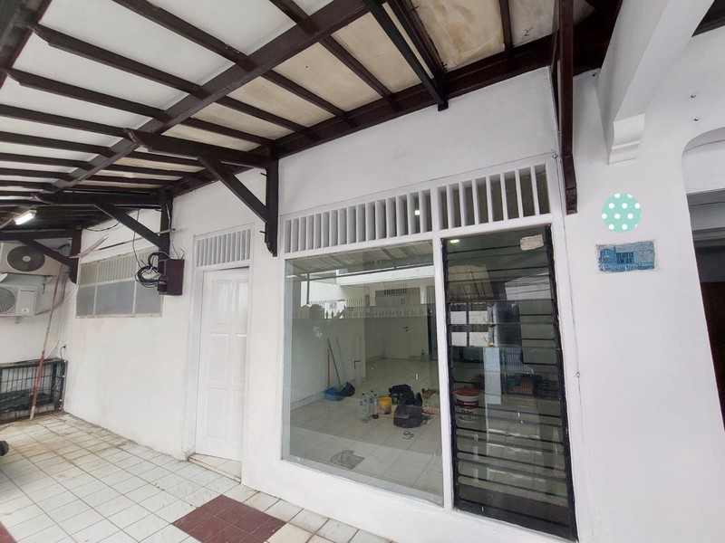 DISEWA RUMAH SIAP HUNI 2 LANTAI DI TEBET BARAT DALAM JAKSEL