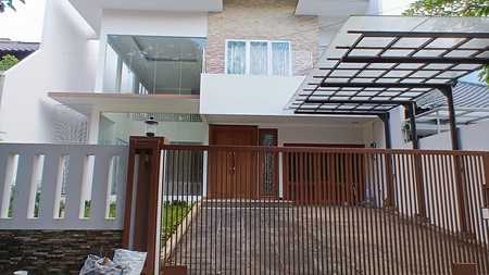 Disewakan Rumah baru Kebayoran Baru Jakarta selatan