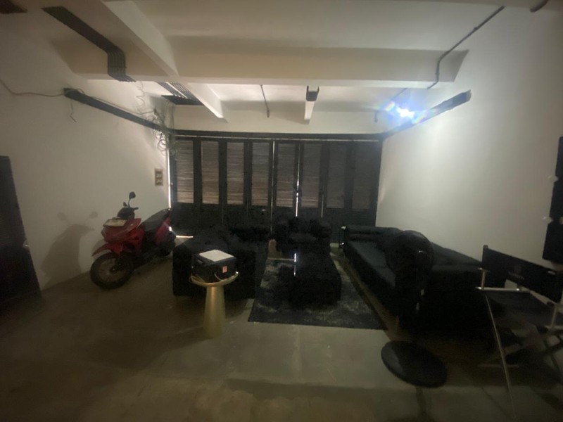 DISEWAKAN Rumah Studio