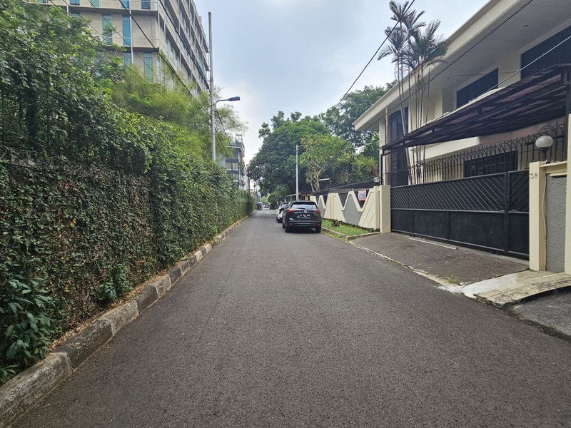 Rumah Tinggal di Lokasi Tenang Jl Niaga Hijau