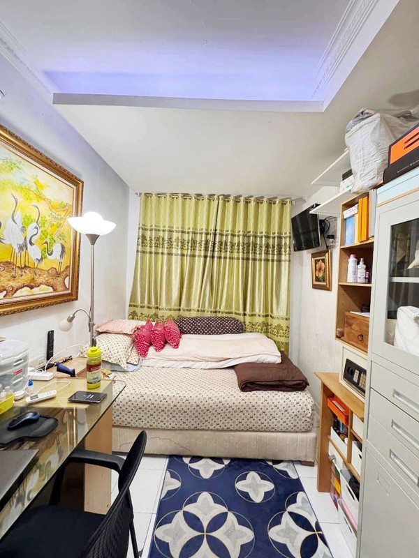 Rumah Minimalis, 2 Lantai, Rapih dan Apik di Bintaro 