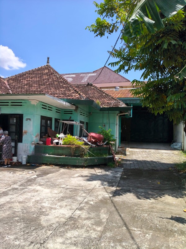 Rumah & Gudang 2 Lantai (Ada Lift) di Wirogunan, Mergangsan Area Super Strategis Kota