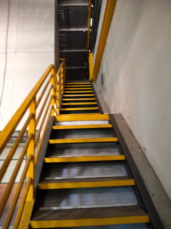 Rumah & Gudang 2 Lantai (Ada Lift) di Wirogunan, Mergangsan Area Super Strategis Kota