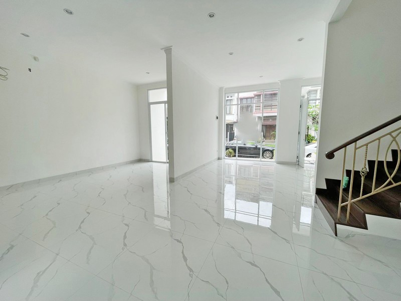 Rumah Siap Huni di Emerald Bintaro - Cocok untuk Keluarga Modern