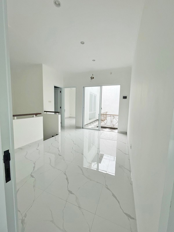 Rumah Siap Huni di Emerald Bintaro - Cocok untuk Keluarga Modern