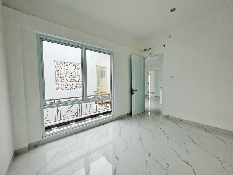 Rumah Siap Huni di Emerald Bintaro - Cocok untuk Keluarga Modern