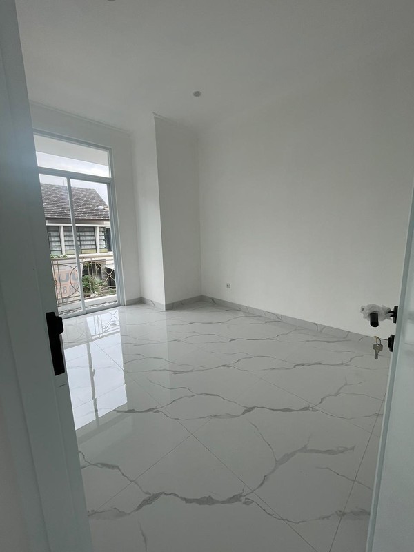 Rumah Siap Huni di Emerald Bintaro - Cocok untuk Keluarga Modern
