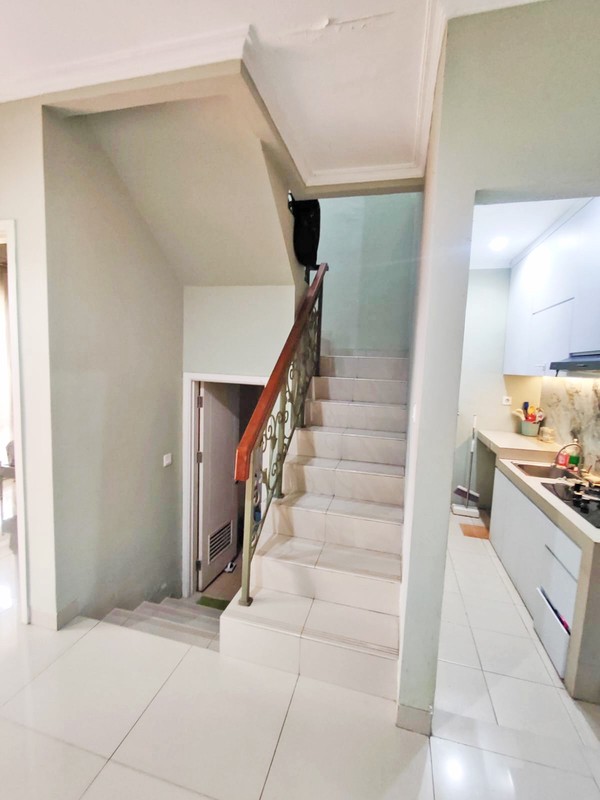 Rumah Minimalis Modern Karelia Village - Semi Furnished & Nyaman