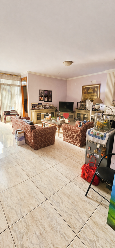 Rumah Strategis di Tanjung Barat Indah - Lokasi Premium Jakarta Selatan