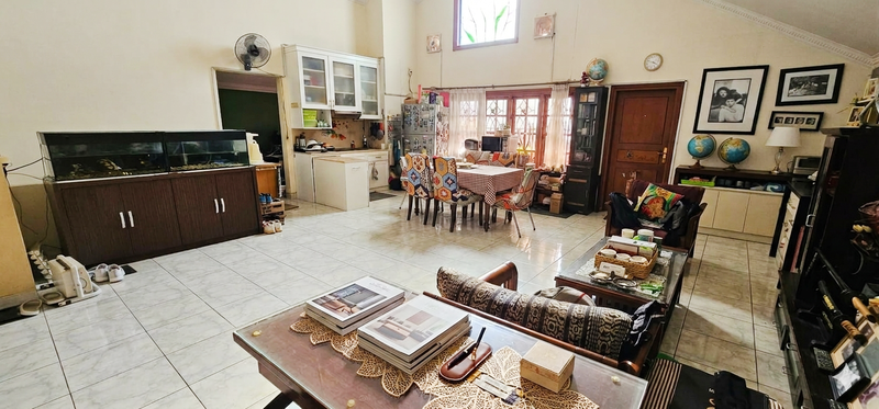 Rumah Strategis di Tanjung Barat Indah - Lokasi Premium Jakarta Selatan