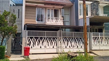 Rumah Mandiri depan taman Melati point, Villa Melati Mas