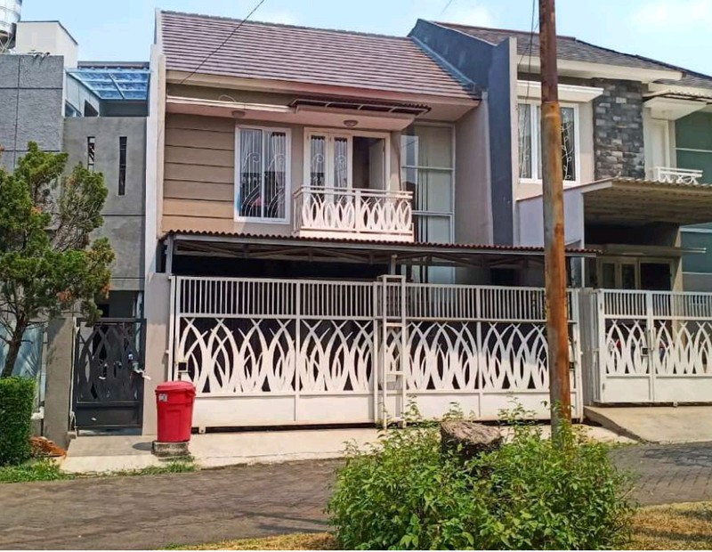 Rumah Mandiri depan taman Melati point, Villa Melati Mas