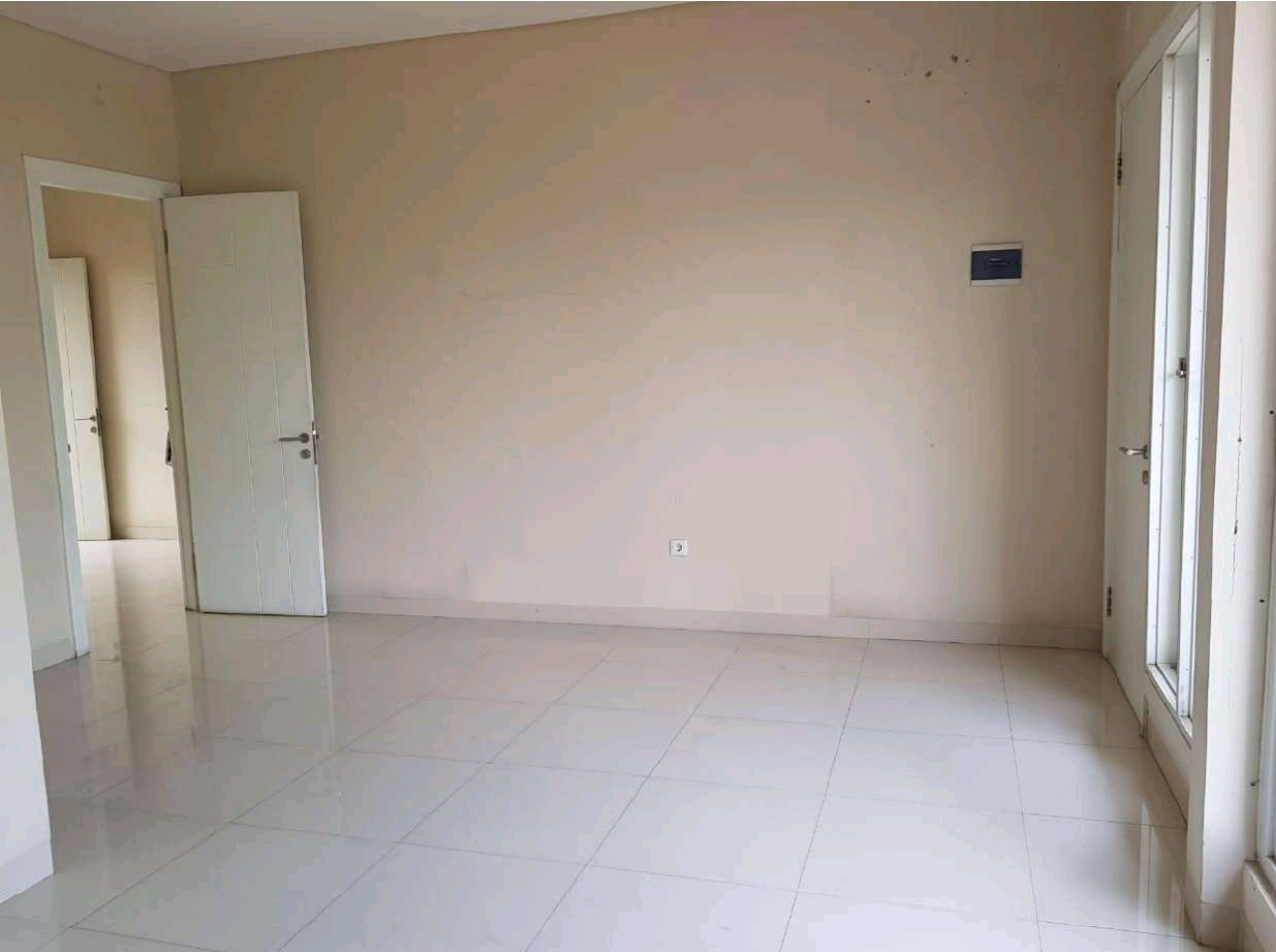 Rumah Mandiri depan taman Melati point, Villa Melati Mas