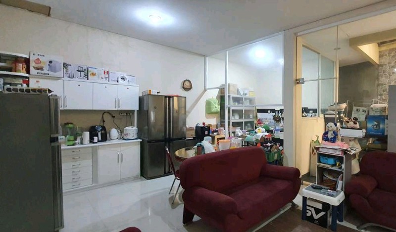 Rumah Mandiri depan taman Melati point, Villa Melati Mas