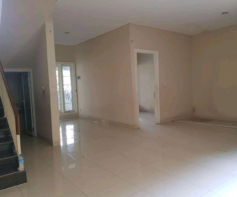 Rumah Mandiri depan taman Melati point, Villa Melati Mas