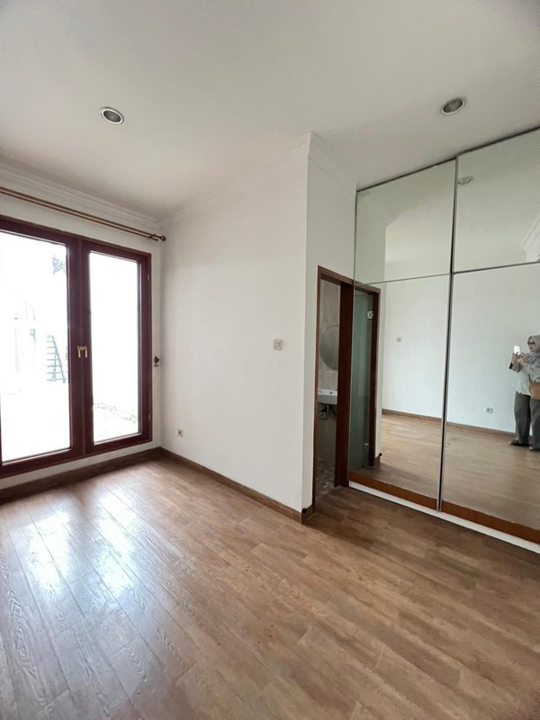 Rumah Bagus Di Graha Taman Bintaro Jaya Sektor 9