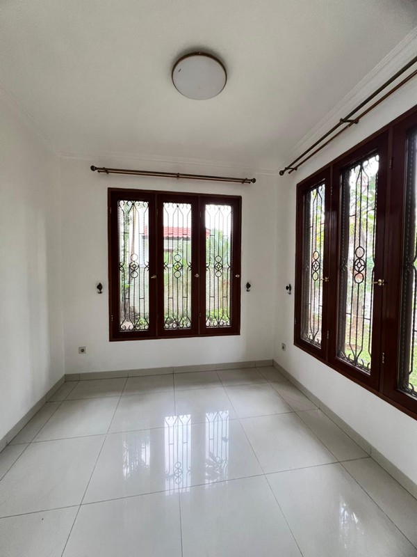 Rumah Bagus Di Graha Taman Bintaro Jaya Sektor 9