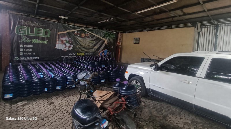 Rumah Siap Huni di Limus Pratama - LT 250m², Akses 2 Mobil, Lingkungan Nyaman