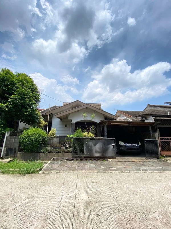 Rumah Nyaman & Asri di Cinere Depok