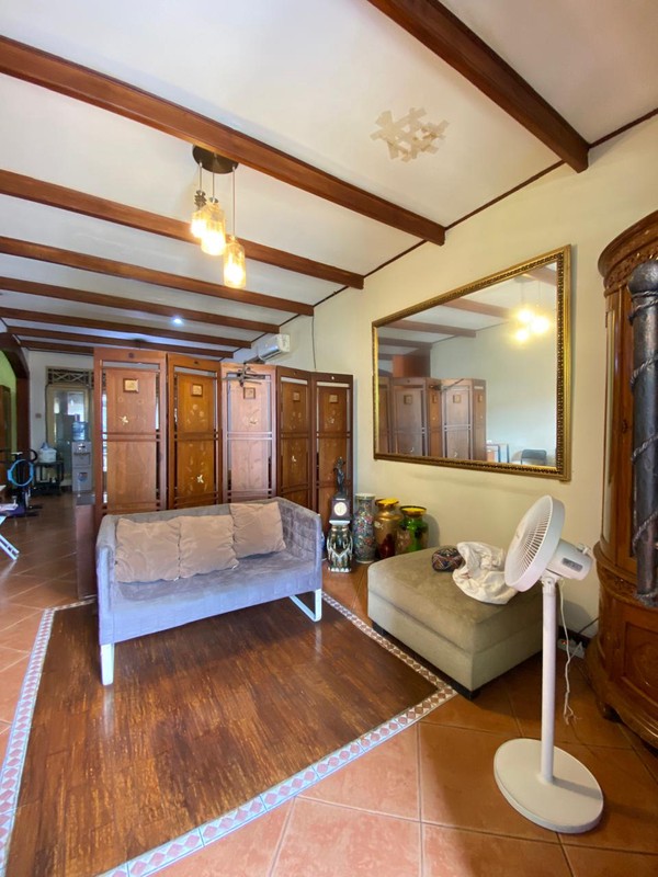 Rumah Nyaman & Asri di Cinere Depok