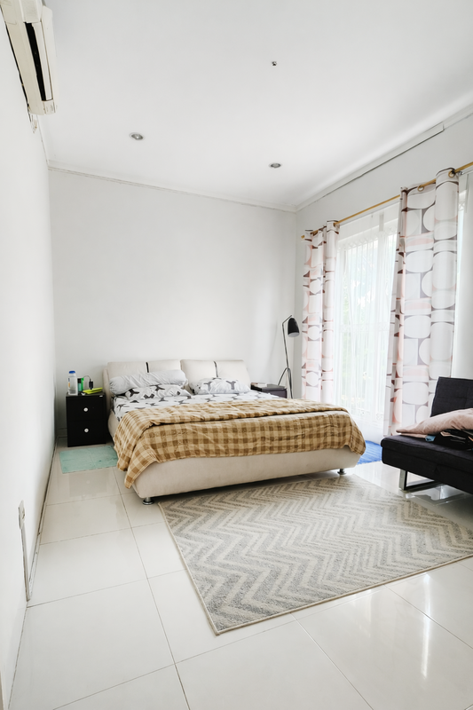 Rumah Hook Nyaman dan Siap Huni di Emerald Bintaro Jaya