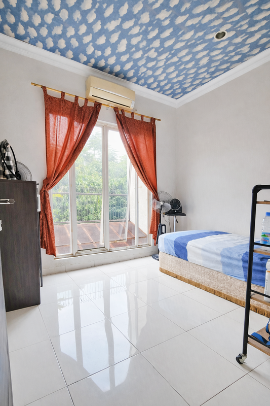 Rumah Hook Nyaman dan Siap Huni di Emerald Bintaro Jaya