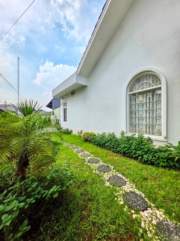 Rumah Bagus, Nyaman dan Asri, Lokasi strategis di Bintaro