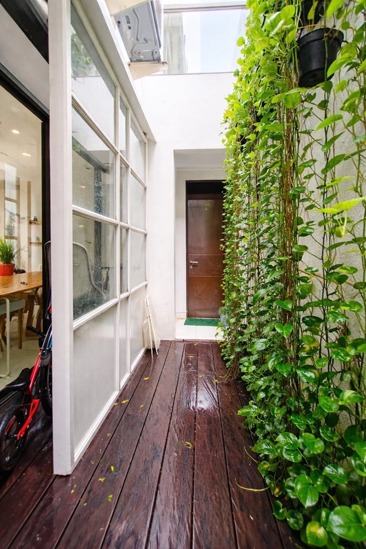 Hunian Modern Elegan di Bintaro - Full Furnished & Siap Tempat Tinggal!