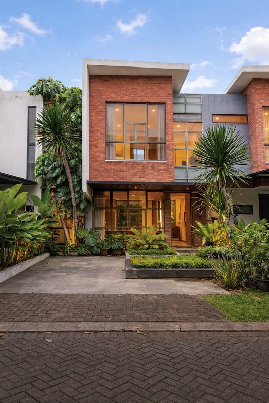 Hunian Modern Elegan di Bintaro - Full Furnished & Siap Tempat Tinggal!