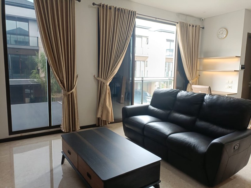 Hot Rent. Rumah mewah Zora Keia, BSD