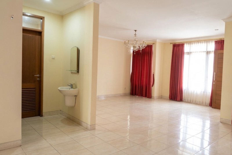 Rumah Usaha Di Bintaro Sektor 3 Bintaro