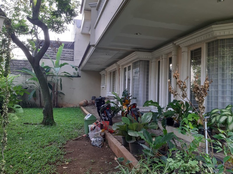 Rare Item! Rumah Hoek 867m2 di Pesanggrahan Jaksel Jual Cepat Harga NJOP .