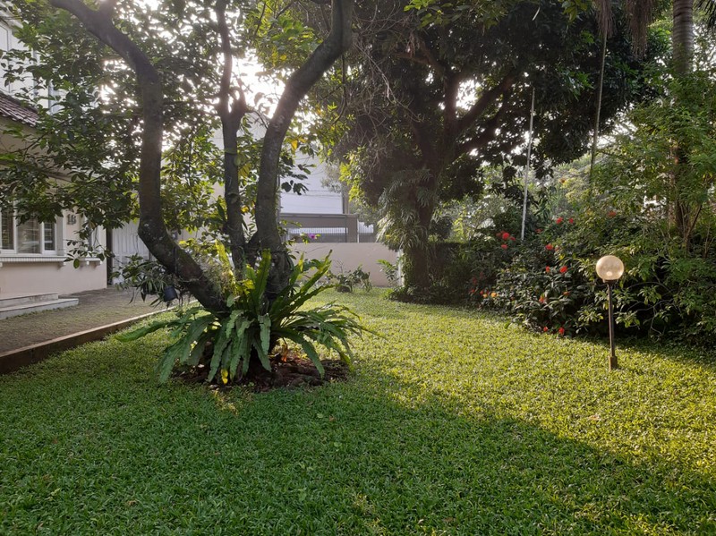 Rare Item! Rumah Hoek 867m2 di Pesanggrahan Jaksel Jual Cepat Harga NJOP .