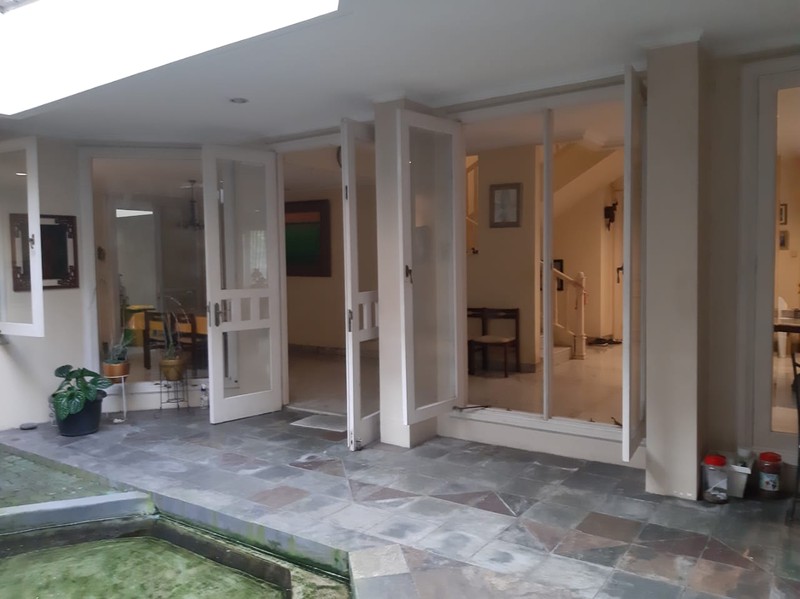 Rare Item! Rumah Hoek 867m2 di Pesanggrahan Jaksel Jual Cepat Harga NJOP .