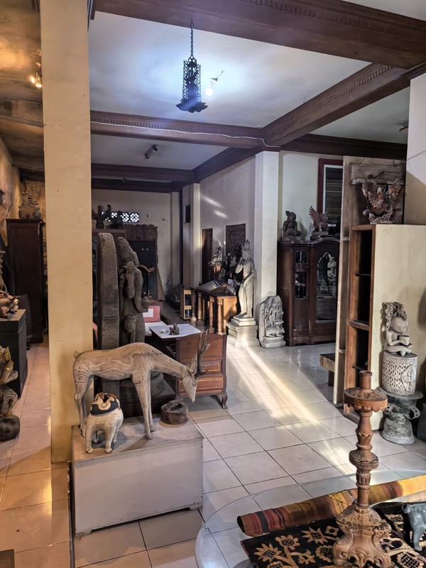 House Shop Freehold Batu Bulan Bali