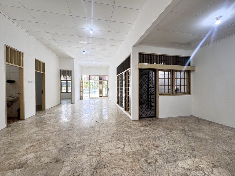 Disewa Rumah Nyaman di Intercon Kebon Jeruk, Jakarta Barat