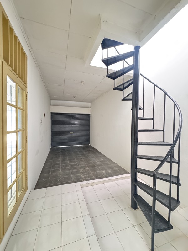 Disewa Rumah Nyaman di Intercon Kebon Jeruk, Jakarta Barat