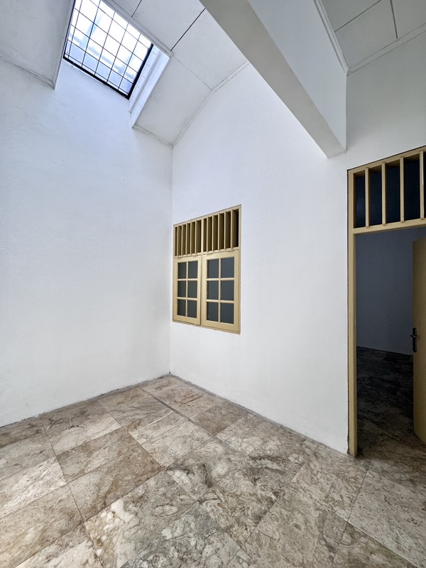 Disewa Rumah Nyaman di Intercon Kebon Jeruk, Jakarta Barat