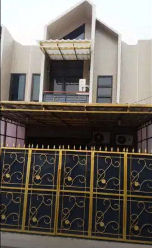 Rumah Minimalis 2 Lantai, Dalam Cluster di Gunung Sindur