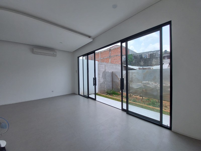 Lebak bulus cirendeu rumah asik 3 lantai modern tropical