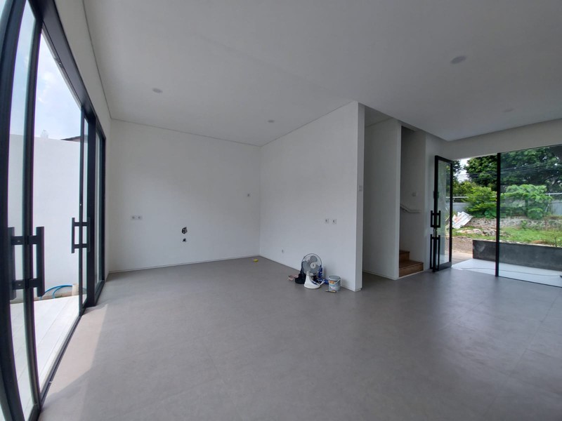 Lebak bulus cirendeu rumah asik 3 lantai modern tropical