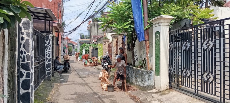 Rumah 2 Lantai + Rooftop Luas di Condet - Dekat Sekolah Internasional, Tol JORR & Terminal Kampung Rambutan