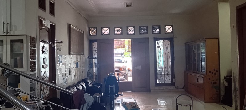 Rumah 2 Lantai + Rooftop Luas di Condet - Dekat Sekolah Internasional, Tol JORR & Terminal Kampung Rambutan