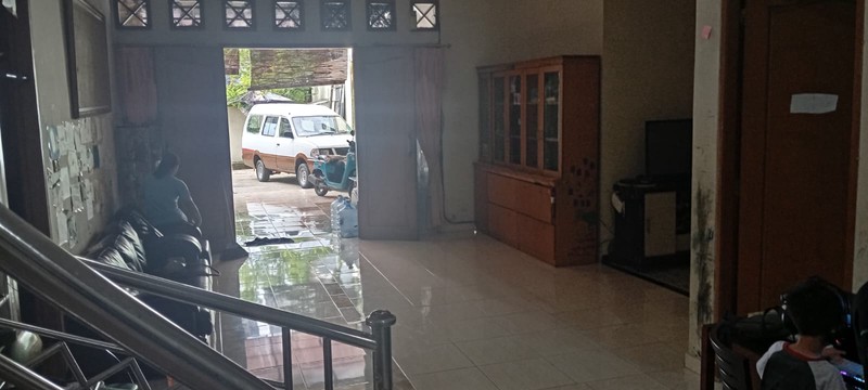 Rumah 2 Lantai + Rooftop Luas di Condet - Dekat Sekolah Internasional, Tol JORR & Terminal Kampung Rambutan