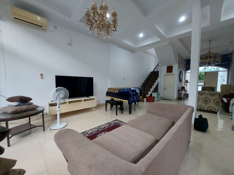 Disewakan Rumah Mewah Fully Furnished Siap Huni di M Kahfi 1, Jagakarsa