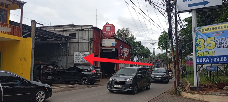 Bengkel Komersial Strategis di Pinggir Jalan Raya - Dekat Kota Wisata Ciangsana