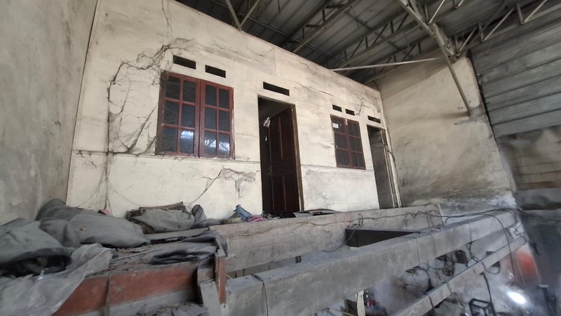 Bengkel Komersial Strategis di Pinggir Jalan Raya - Dekat Kota Wisata Ciangsana