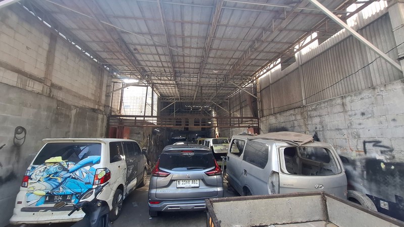 Bengkel Komersial Strategis di Pinggir Jalan Raya - Dekat Kota Wisata Ciangsana